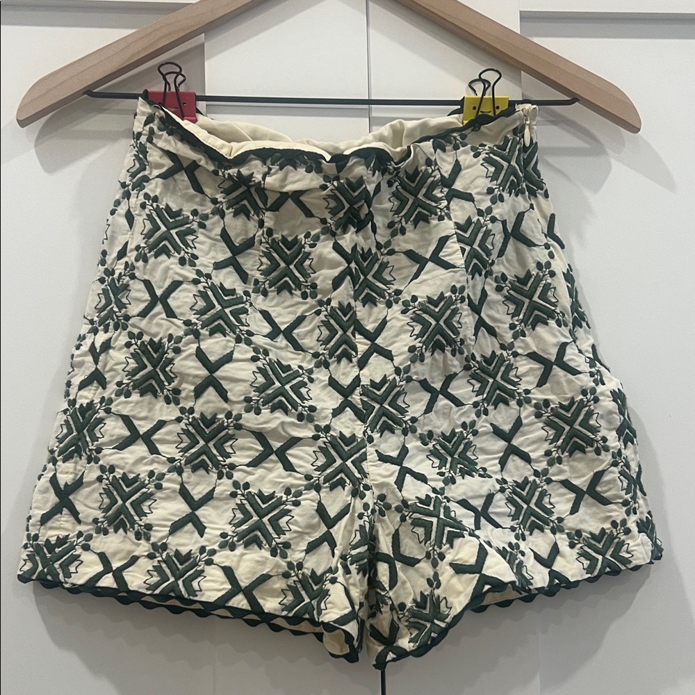 Zara Cream High-Waist Shorts with Green Geometric Embroidery